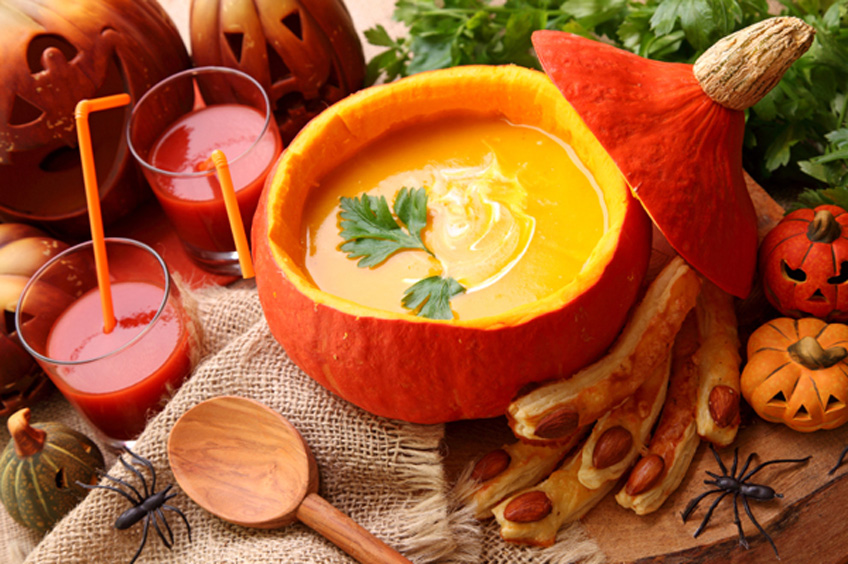 Perfekt für den Herbst: leckere Hexen Kürbissuppe zu Halloween