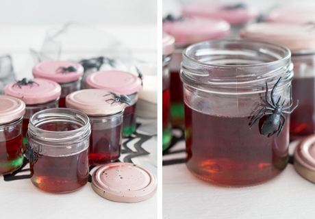 Glibber im Glas zu Halloween - Wackelpudding in zwei Farben (c) delari.de